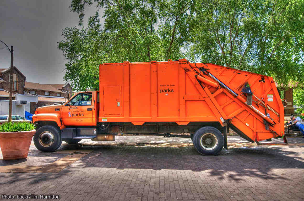 garbage truck pictures